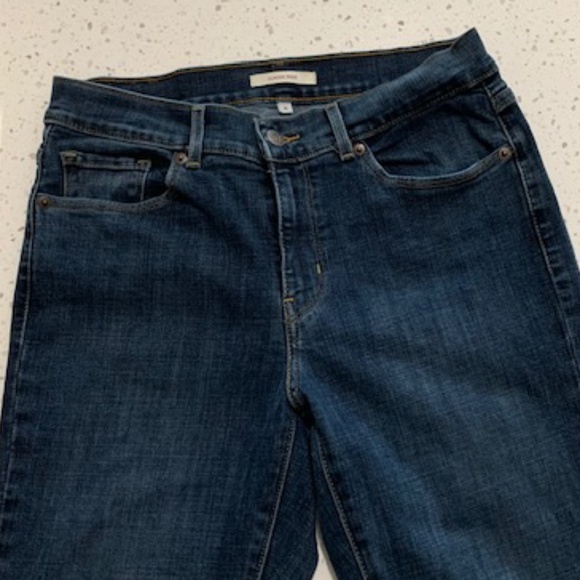 Levi's Classic Boot Jeans Size 6 - Picture 2 of 8